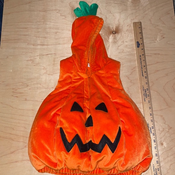PUMPKIN COSTUME WITH HOOD ATTACHED NICE LINING VERY PLUSH MATERIAL CUT SIZE TAG - Picture 1 of 10